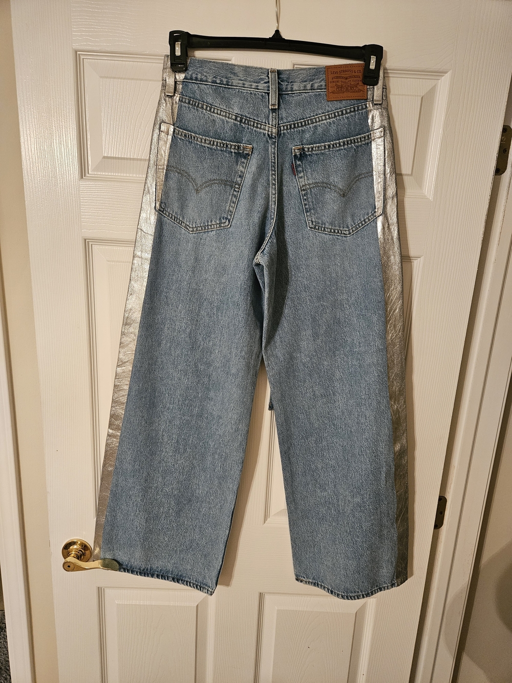 CUSTOM Upcycled Levi's Hand Painted Metallic Silver High Straight Jeans 26 - Picture 11 of 11